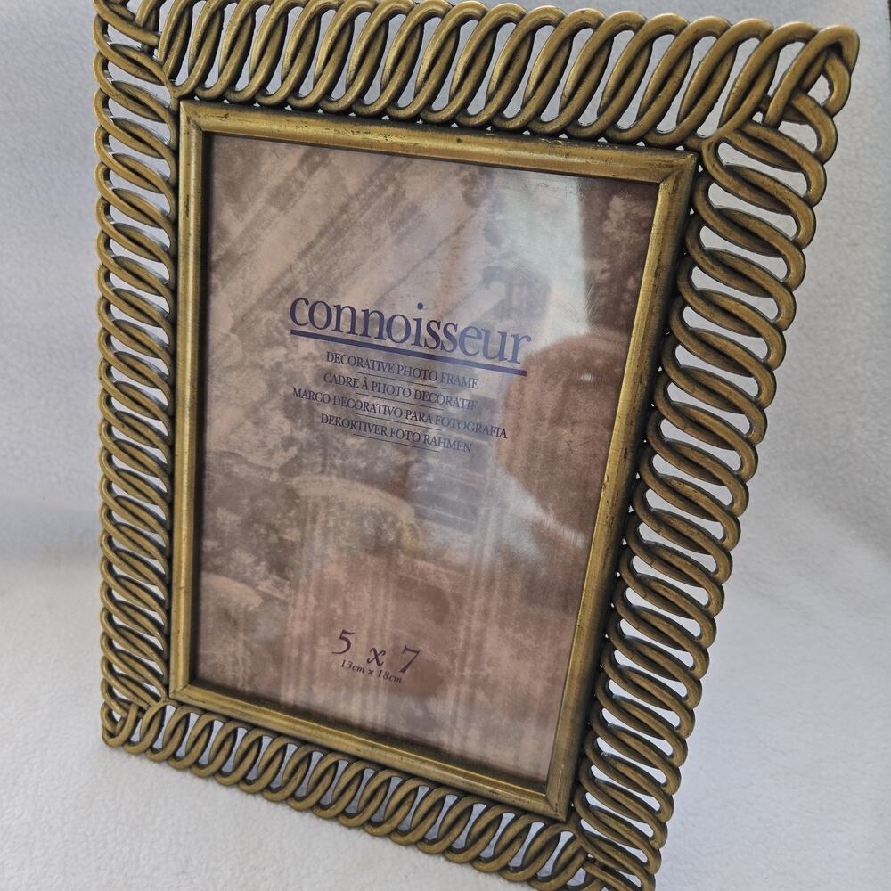 NOS Connoisseur Ornate Traditional Gold-brass Look Frame 5”x7” Photo